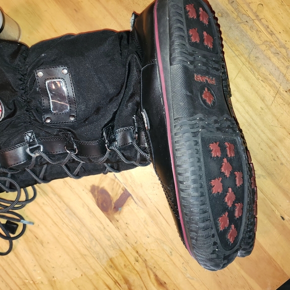 PERFECT CONDITION AUTHENTIC PAJAR WOMENS SIZE 10  WATERPROOF BOOTS. - Picture 10 of 10